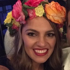 Meet your Posher, Caitlin